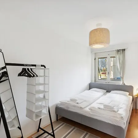 Charming And Comfortable Apartment *